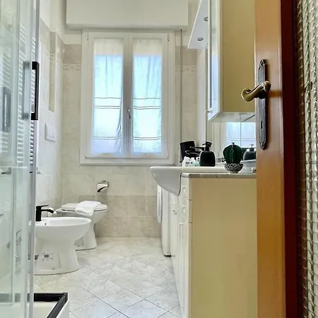 Apartment 2 Separate Business