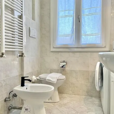 Apartment 2 Separate Business Bologna